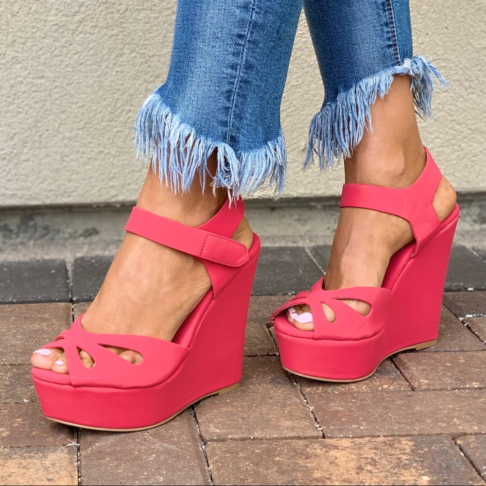 Valentine Red Peep Toe Towering Platform Wedge - Picture 7 of 8
